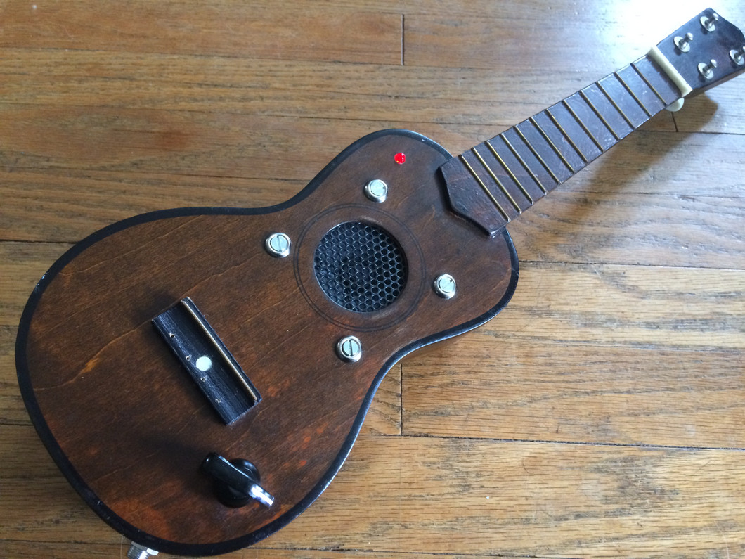 Guitar Amp Made From an Old Ukulele!