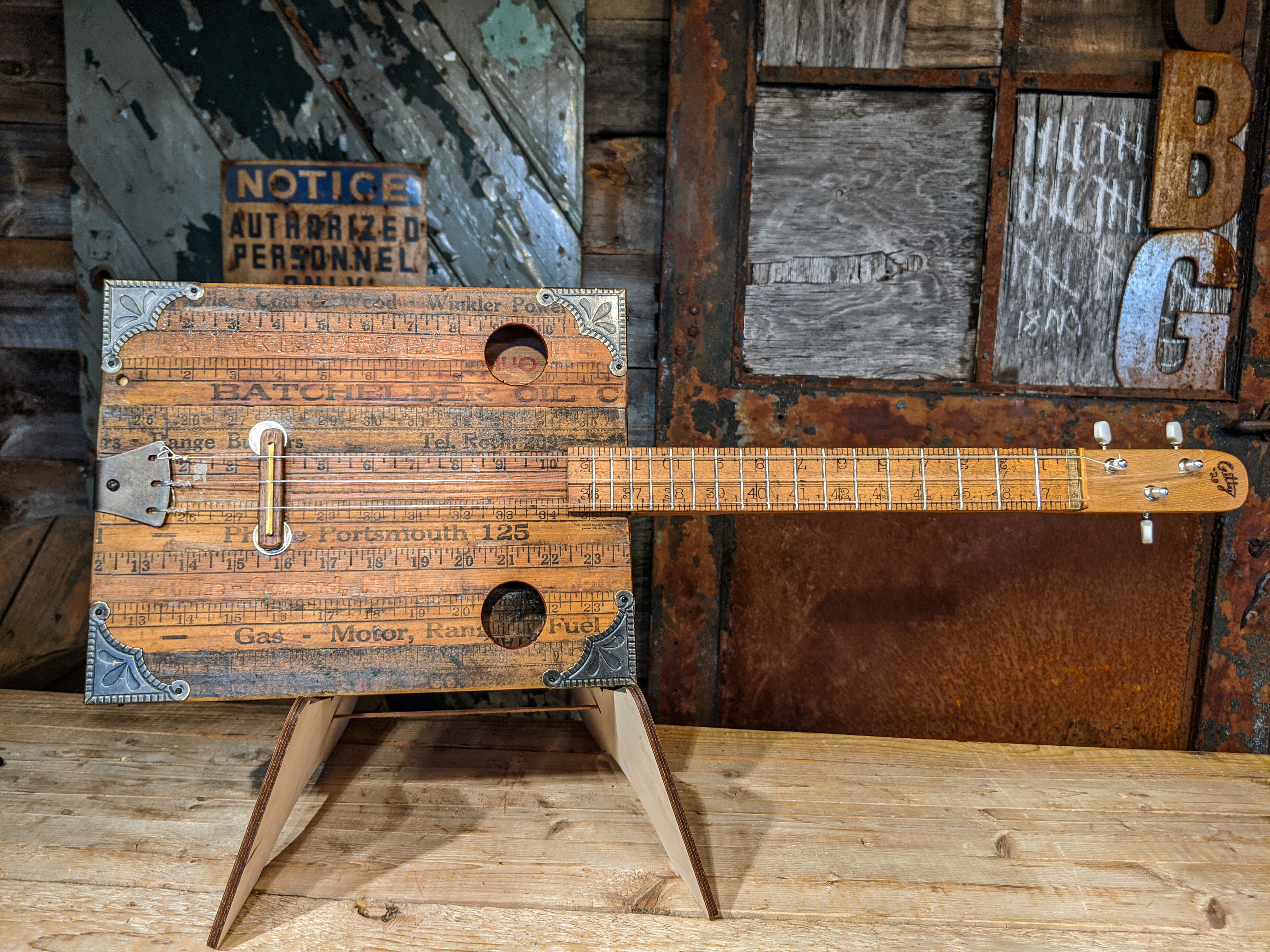 The Yankee Yardstick Guitar - A Builder's Diary - C. B. Gitty