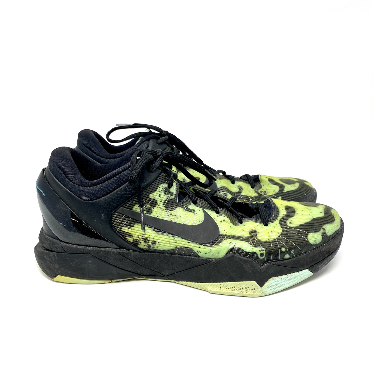 kobe 7 poison dart frog