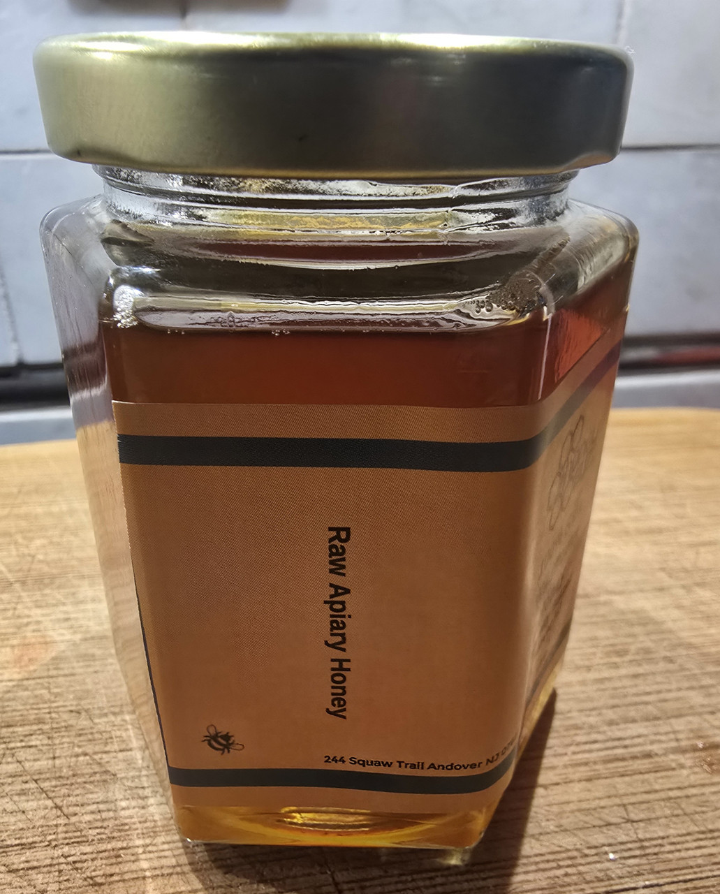Honey Buz Apiary Honey  this is  Raw from the frame -hand spun
   1/2 pound size