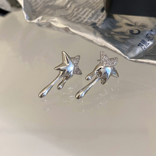 Silver shooting stars earrings