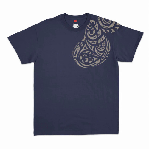 Men’s New Zealand Māori Shoulder Design T-Shirt - Navy