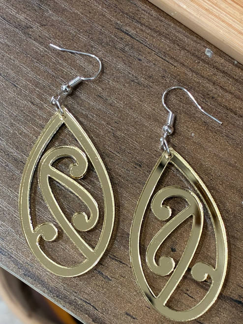 SONZ Pītau Open earrings in mirror gold, handmade in New Zealand
