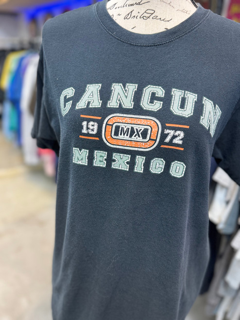 Cancun Mexico Pre-loved Vintage Tee