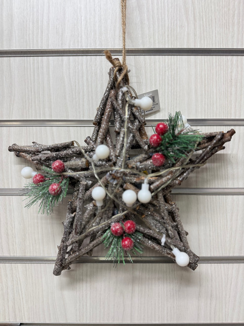 Hanging star Christmas wreath unlit