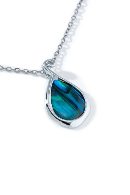 Teardrop necklace with New Zealand pāua shell