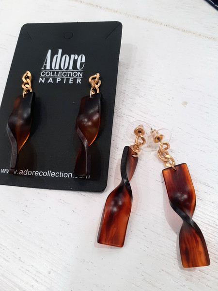 Tortoiseshell twist drop earrings on posts