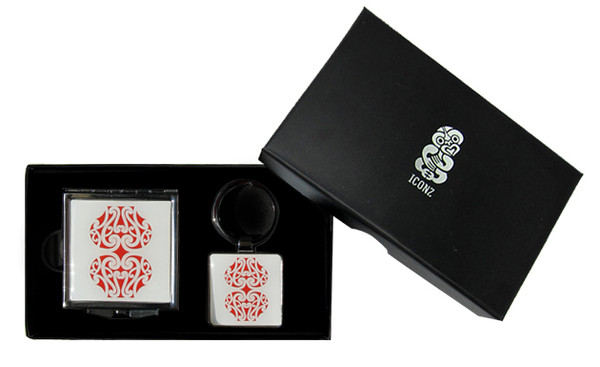 Make-Up Mirror and key ring box set with Koru design