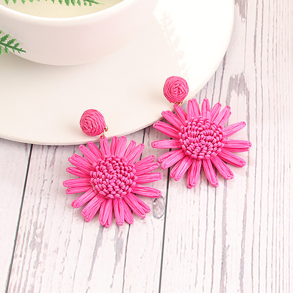 Raffia flower earring - Bright Pink