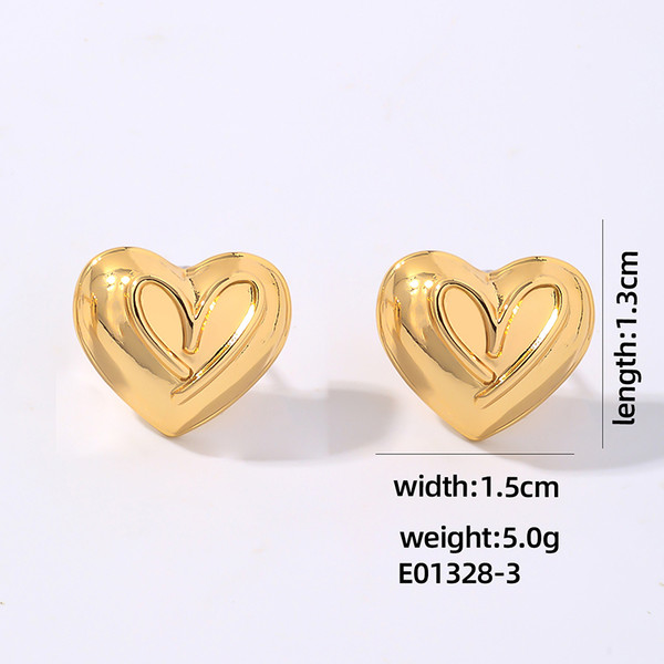Heart shaped earrings stud with heart polished - Gold