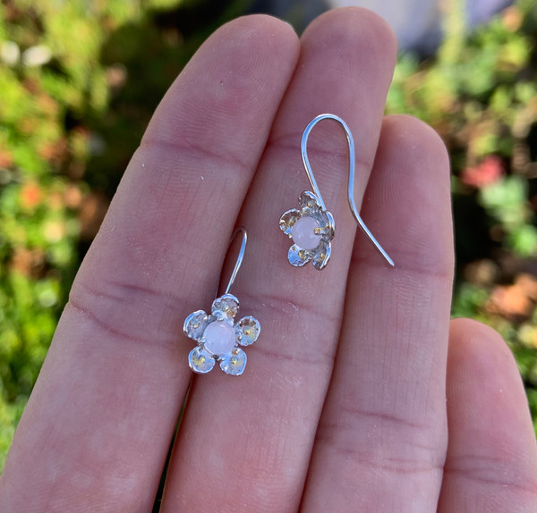 Manuka Drop earrings with Rose Quartz in Sterling Silver