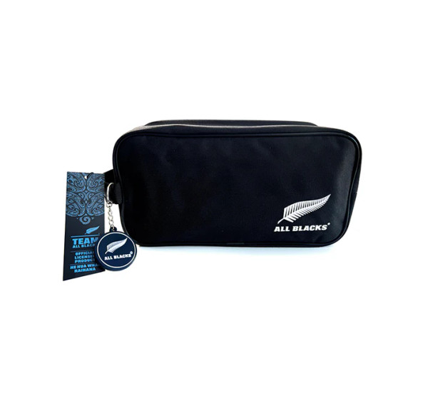 All Blacks Toilet Bag With Navy Keyring