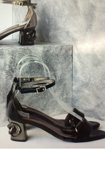 Chunky heel shoe with chain heel - black