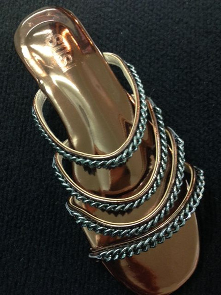 Sandals with chain detail  - rose gold - 38