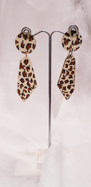 Resin earring Style 13720