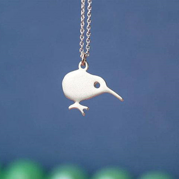 Little Kiwi (comes in necklace or as a bracelet in silver or gold colour