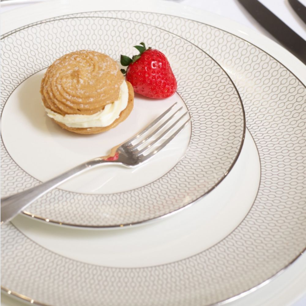 Wedgwood Gio Platinum crockery table setting