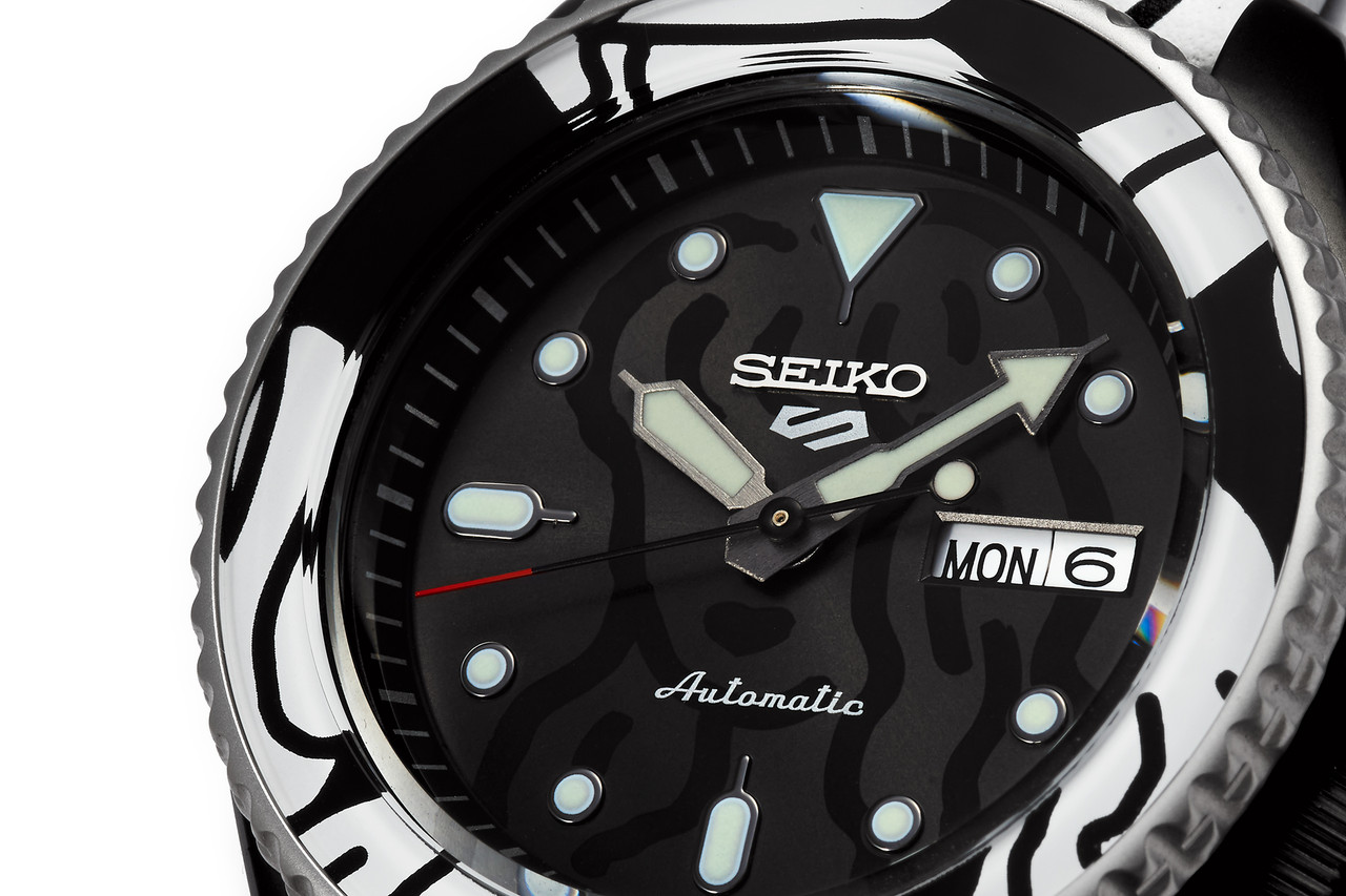Seiko Men's SRPG43K1 5 Sports MOAI Lt.Ed Watch