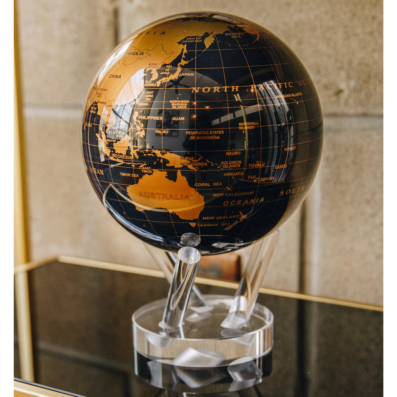 ムーバ]Mova 6 Antique Gloss Finish Globe with Square Base in