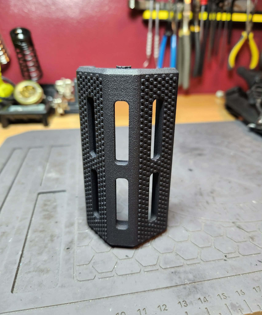 VFC MP7 Tri-Rail Handguard | BULL CRAFT - Stampede Tactical