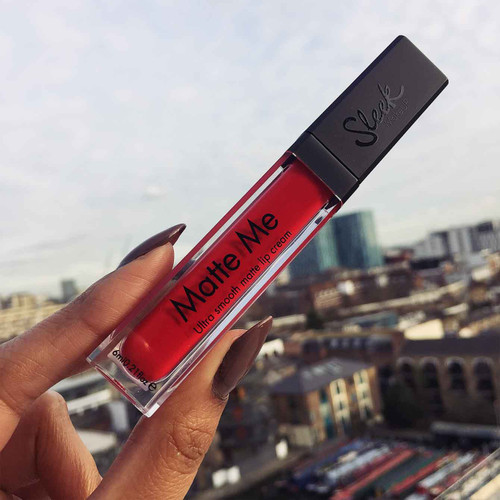 Sleek Matte Me Liquid Lipstick - Roja Red