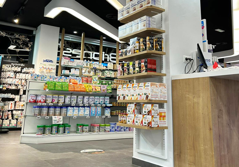 imagen carlos briones farmacia interior 3