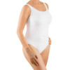 Woman wearing Mediven Esprit Glove Open Fingers Caramel
