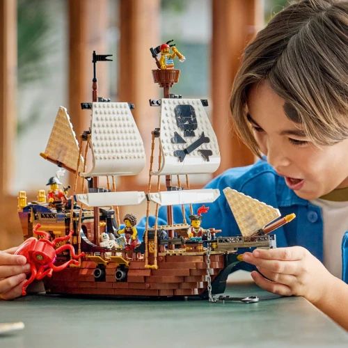Lego Creator - Iconic Pirate Ship Lego Creator - Iconic Pirate Ship