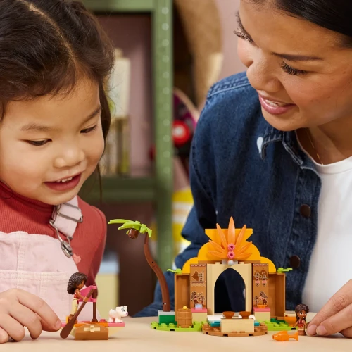 Lego Disney - Village House & Boat