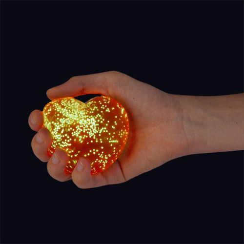 Smooshos Super Squeeze Heart Glow in the Dark Smooshos Super Squeeze Heart Glow in the Dark