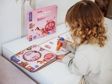 Magic Water Doodle Book - Princess Magic Water Doodle Book - Princess