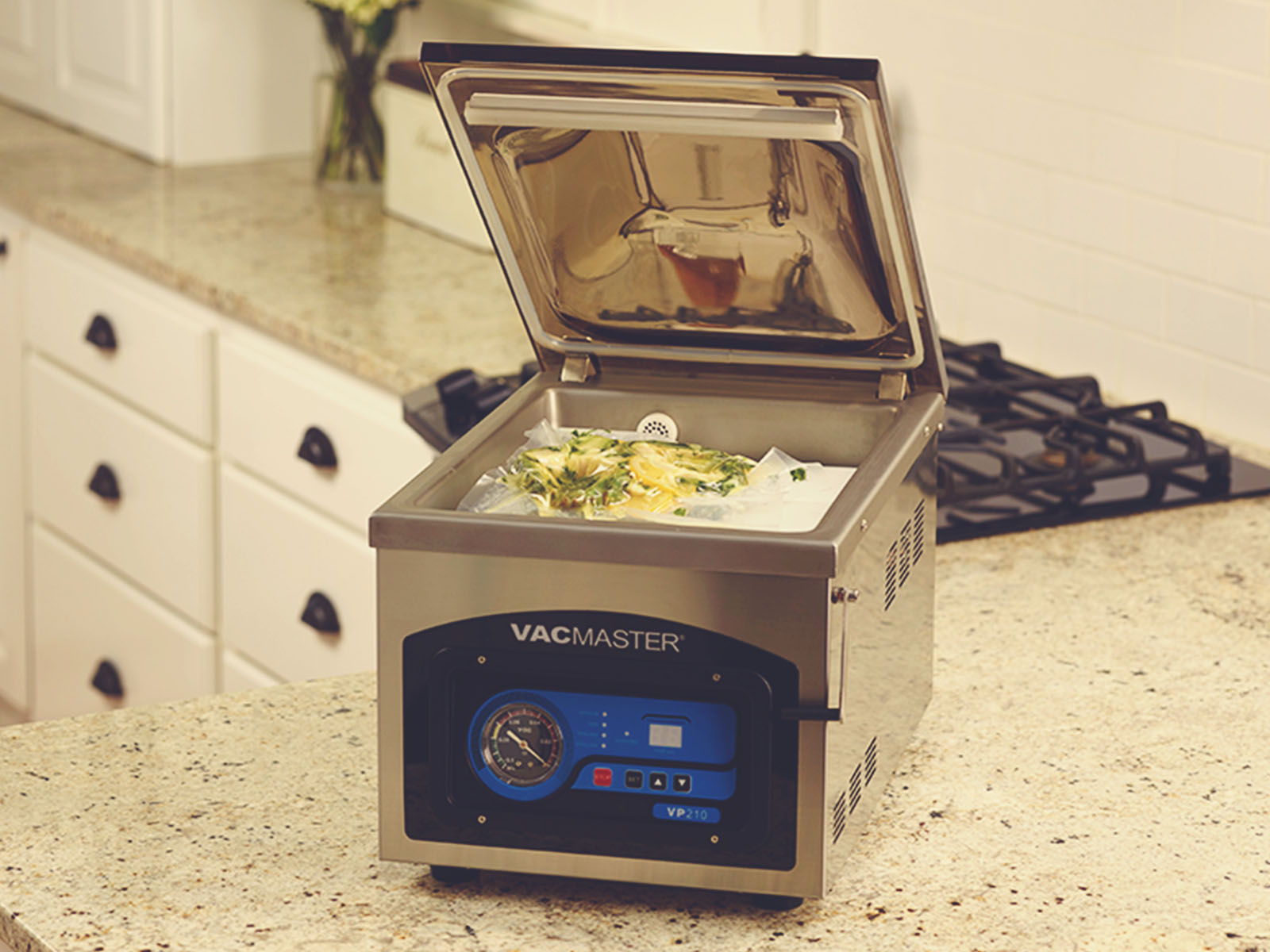 Mastering Food Preservation: Suction Vacuum Sealers vs. Chamber