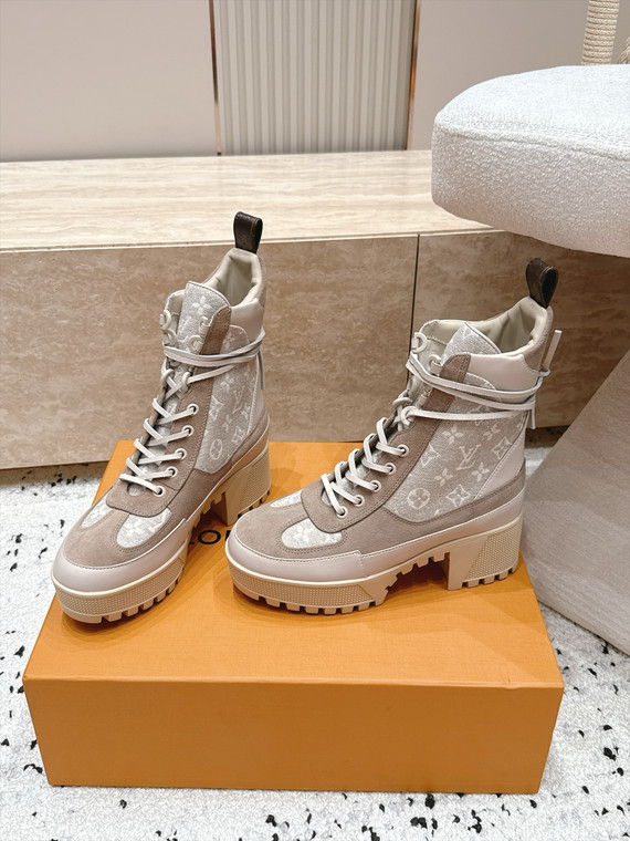 Monogram Creme Laureate Platform Desert Boot