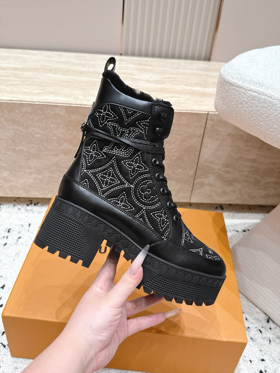 Black Laureate Platform Desert Boot