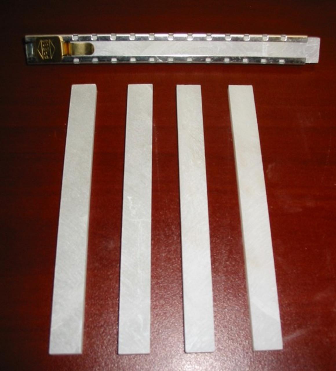WYPO FLAT SOAPSTONE & HOLDER - SP400-1