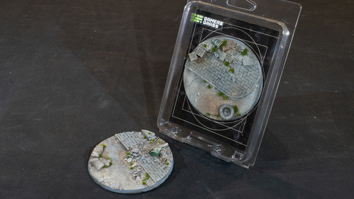 Gamers Grass Battle Ready Bases - Urban Warfare - Round 100mm (x1) Gamers Grass Battle Ready Bases - Urban Warfare - Round 100mm (x1)