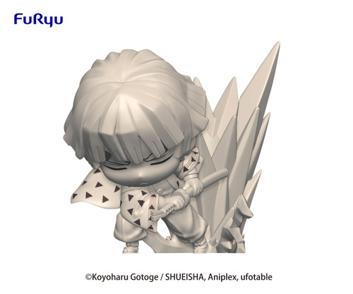 Furyu Corporation Demon Slayer: Kimetsu no Yaiba Agatsuma Zenitsu Hold Figure