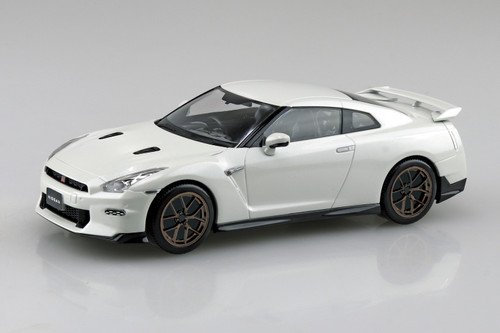 Aoshima 1/32 SNAP KIT #03CU-BW Nissan R35 GT-R 2024 Custom Wheel Brilliant White Pearl