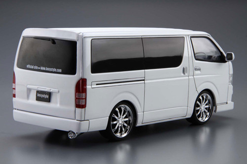 PRE-ORDER Aoshima 1/24 Tuned Car #03 Toyota Boxystyle TRH200V Hiace Super GL '10