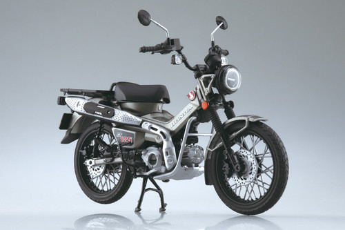 Aoshima 1/12 Diecast Motorcycle Honda CT125 Hunter Cub Matte Armored Silver Metallic