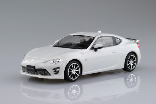 Aoshima 1/32 Snap Kit #08-CW Toyota 86 Crystal White Pearl