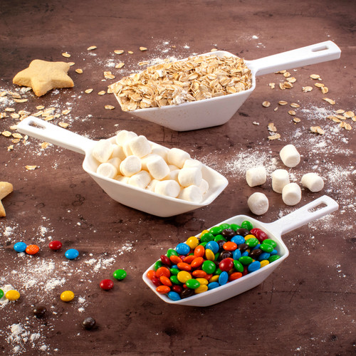 Hutzler plastic scoops being used for baking