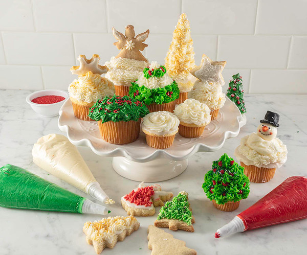 Disposable Cake Decorating Bags & Nozzles Set