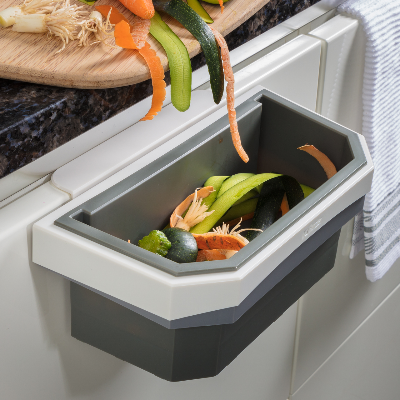 Scrap Station Waste Catcher