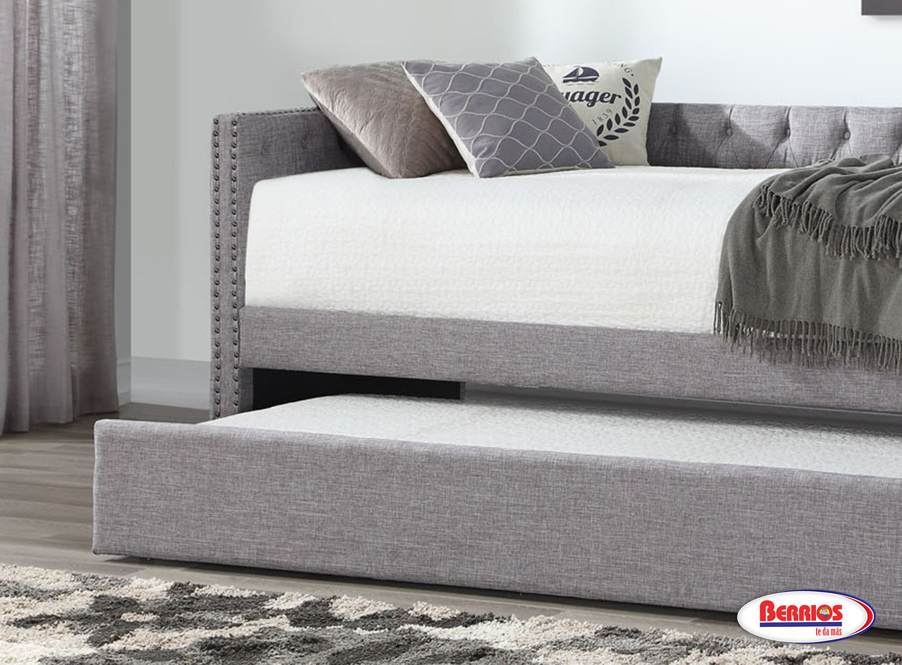 76371 Cosmopolitan Daybed Berrios te da más