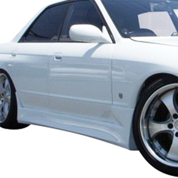 VSaero FRP VERT Side Skirts > Nissan Skyline R32 GTS 1990-1994 > 4dr Sedan - image 1