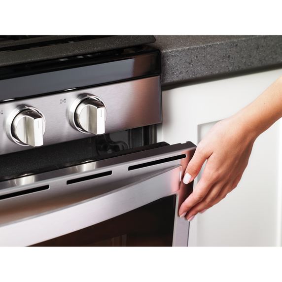 Whirlpool® 5.8 cu. ft. Freestanding Gas Range with Frozen Bake™ Technology WFG775H0HZ