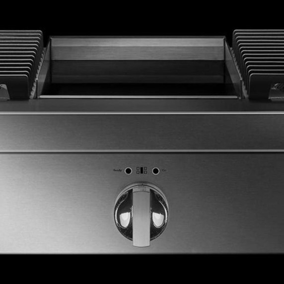 Jennair® 36" NOIR™ Gas Professional-Style Rangetop with Chrome-Infused Griddle JGCP536HM