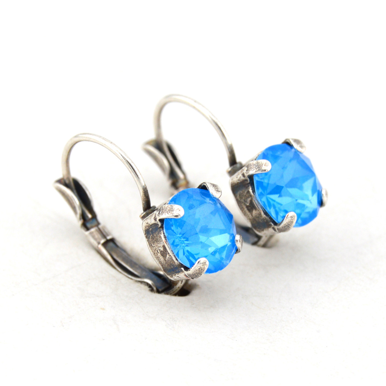 Elk Holt Earrings in Blue Mist – COMMUNION