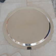 This Sheridan serving platter represents the marriage of beauty and practicality that defined mid-century entertaining, its ornate yet clean design complementing both traditional and contemporary table settings.